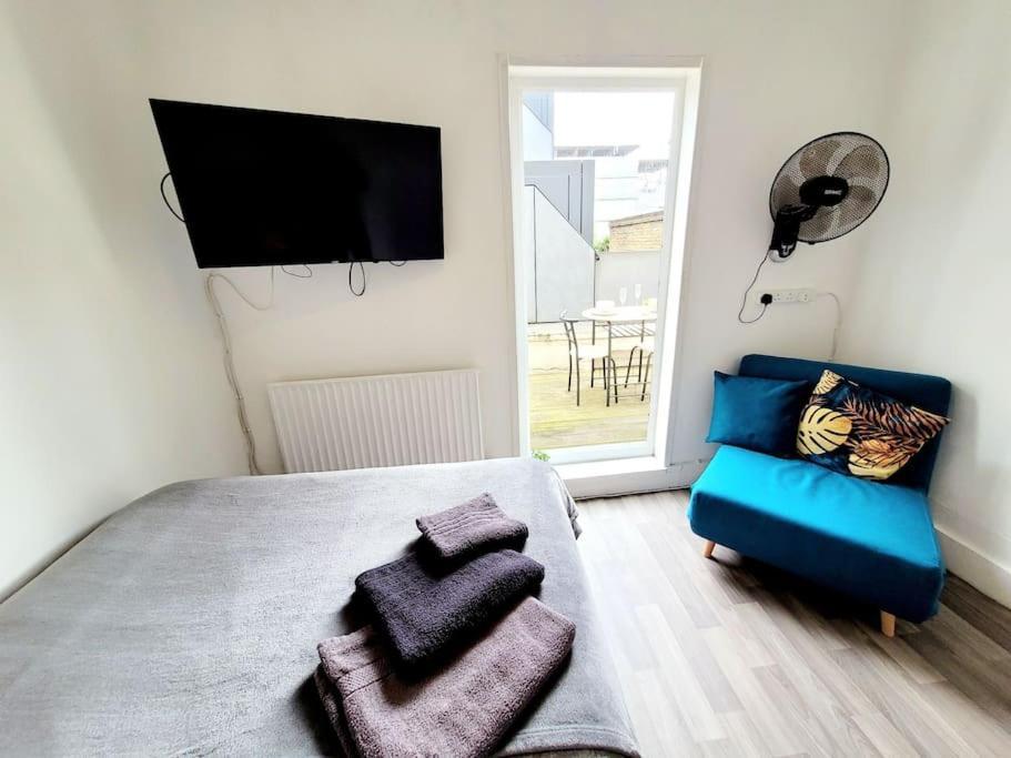 One Bedroom Apartment With A Terrace In Angel London Kültér fotó